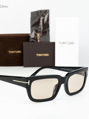 Tom Ford Women Sunglasses Black Brown Photochromic Rectangle FT1075 01E NEW
